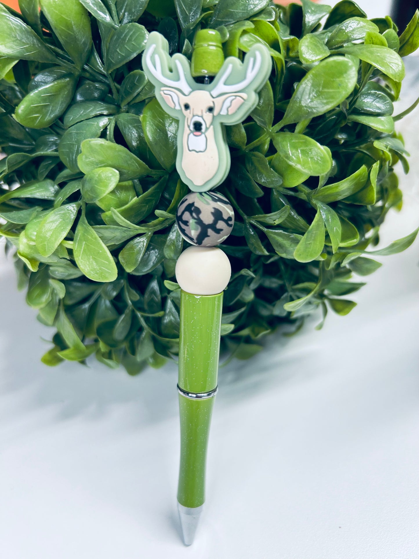 Pen-Focal Deer