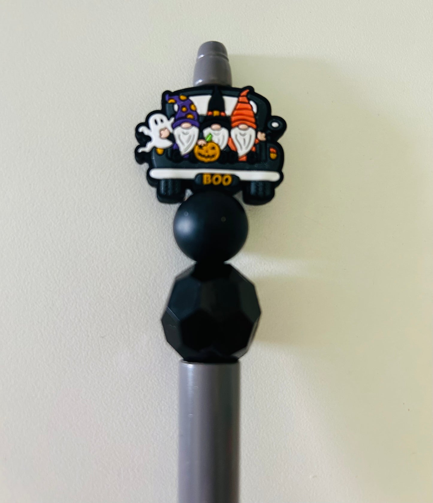 Pen-Focal Halloween Boo