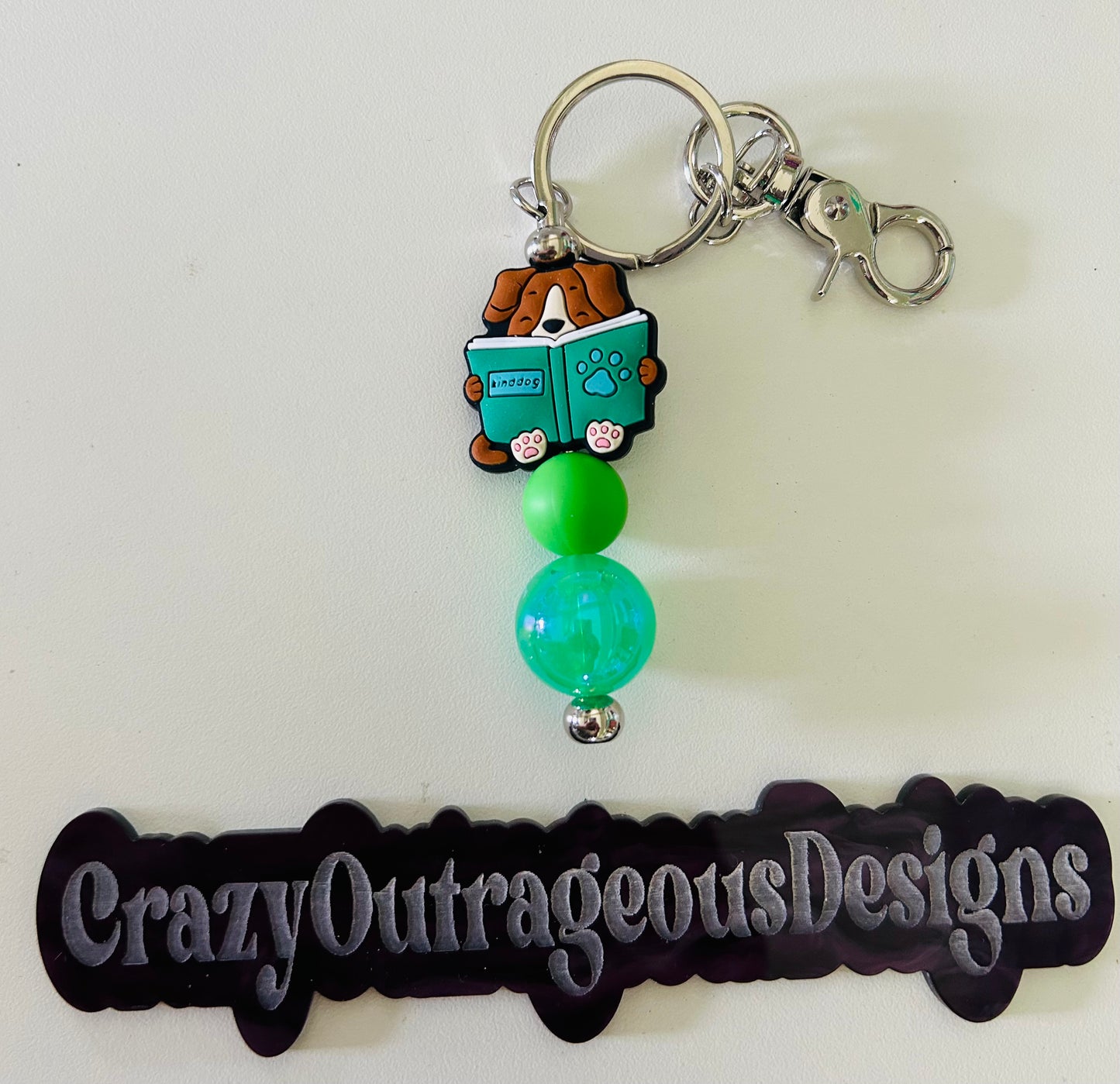 Keychain-Focal Dog Reading Book