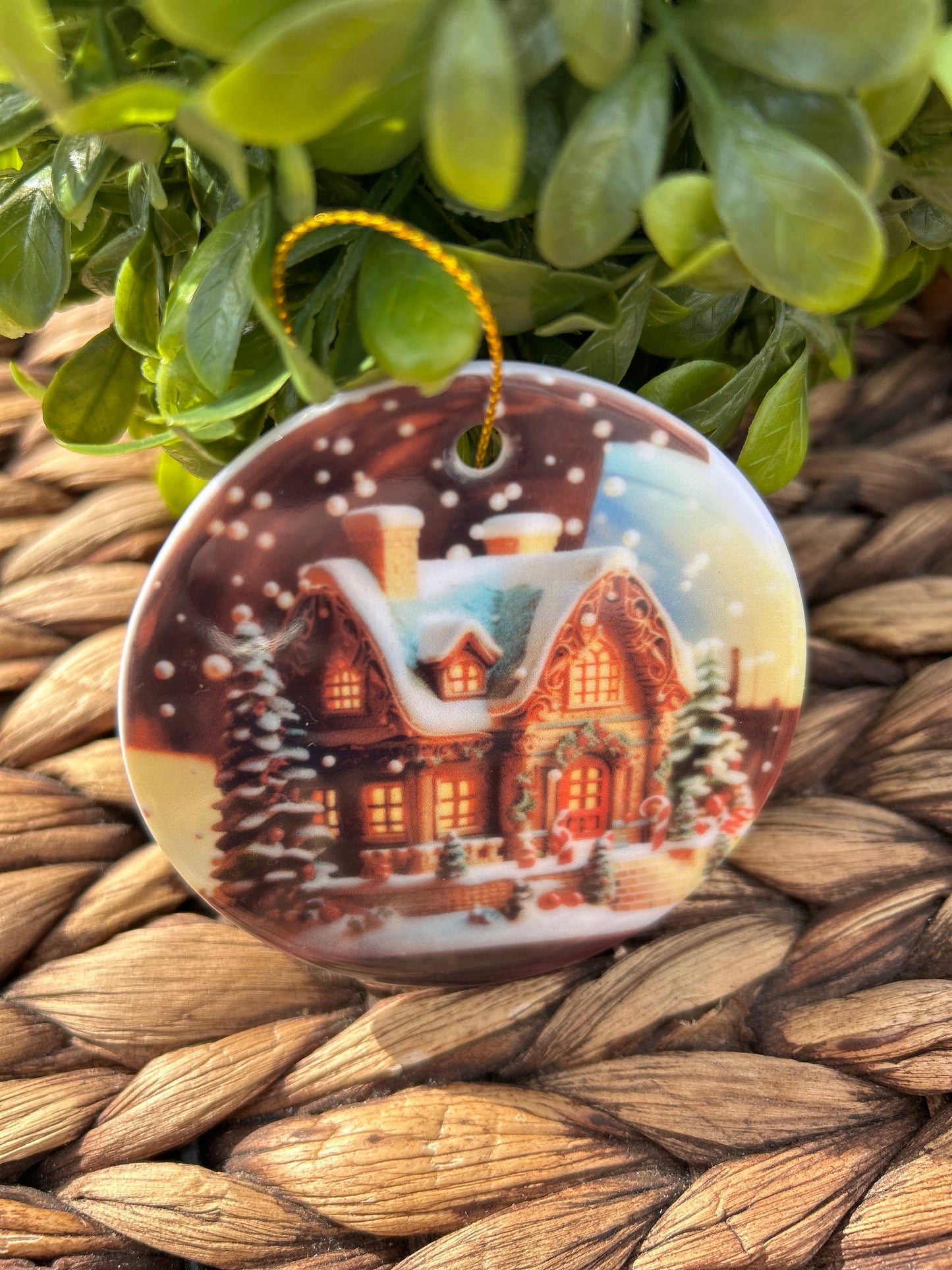 Christmas-Ornament Snow globes