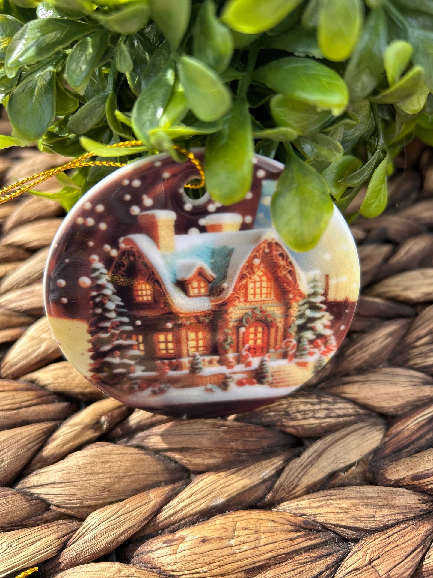 Christmas-Ornament Snow globes