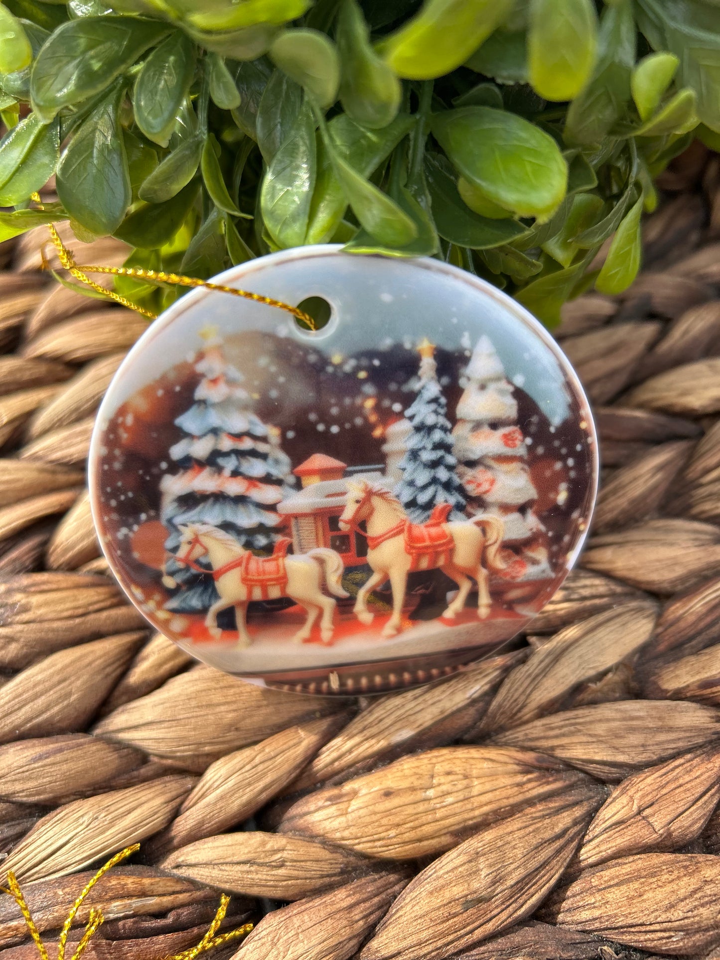 Christmas-Ornament Snow globes